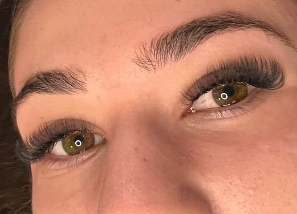 Hybrid Eyelashes Extensions